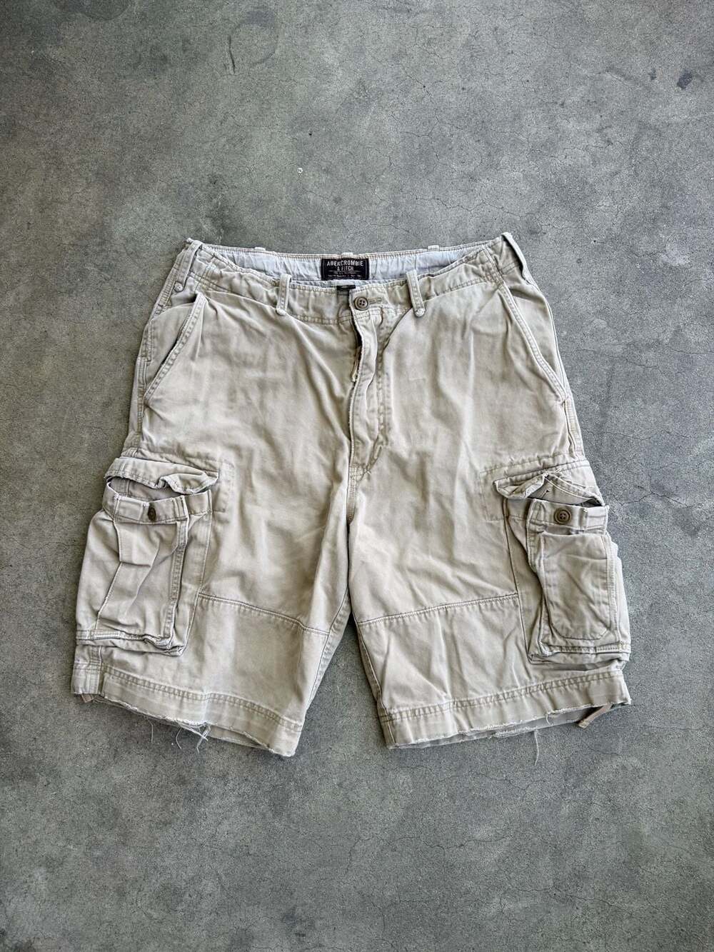 Abercrombie & Fitch Cargo Shorts Size 34 Tan